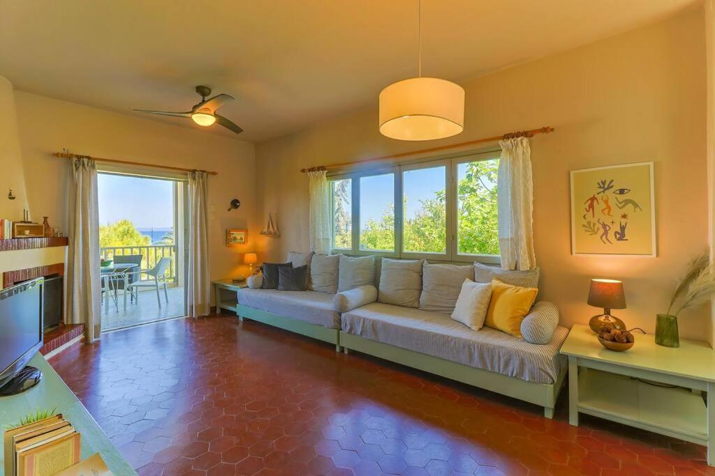 The Bright House By The Sea Βίλα Άφυτος Εξωτερικό φωτογραφία